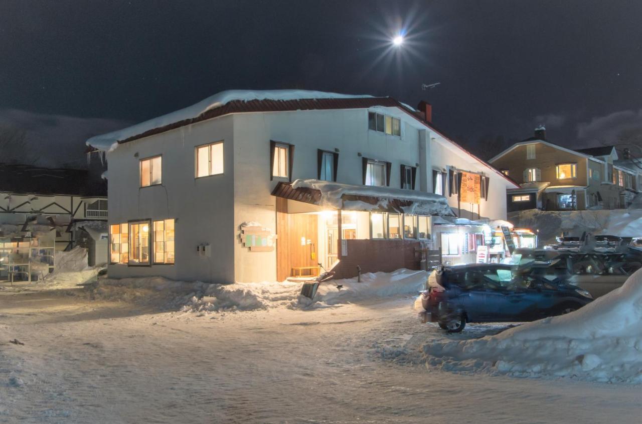 Niseko Side 6 Hostel Buitenkant foto